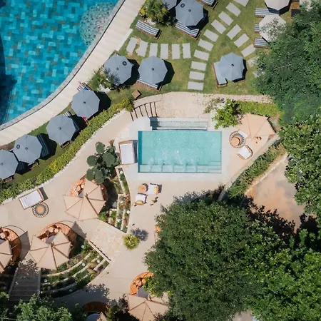 Select Hill Szálloda