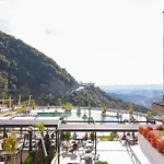 Select Hill 4* Linze