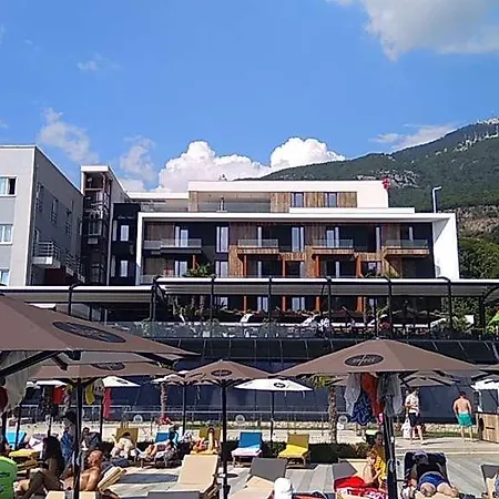 Select Hill Hotell Linze