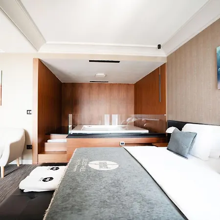 Select Hill Hotell