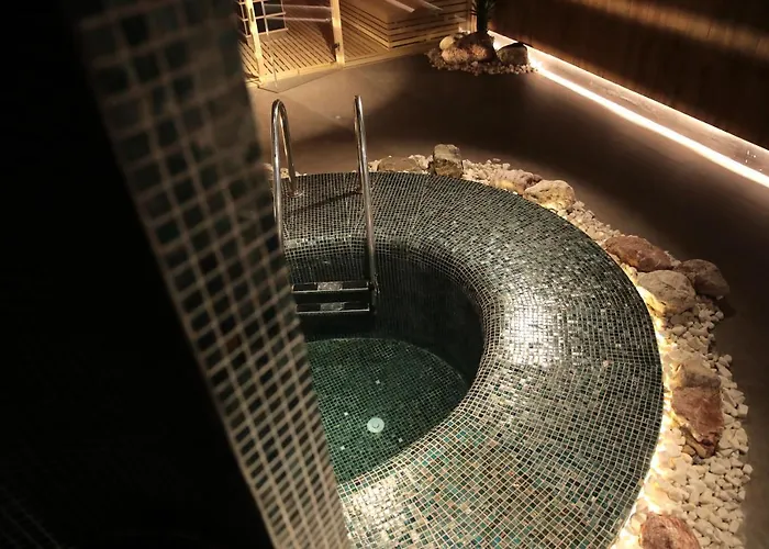 Select Hill فندق