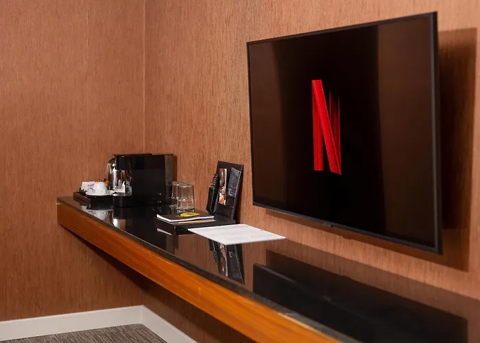 Hotel Select Hill 4*