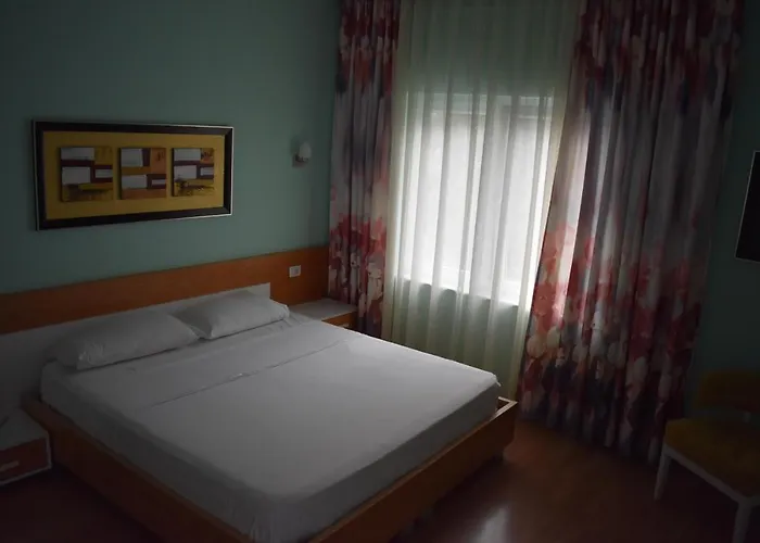 Select Hill 酒店 4*